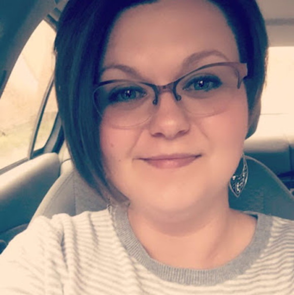 Meet your Posher, Josie - Picture 1 of 1